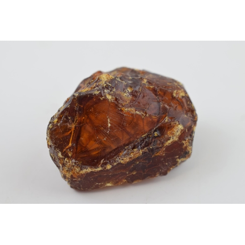 336 - A specimen of raw Amber or similar material. (Weight 20 grams)