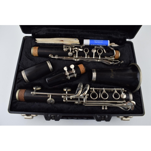 381 - A vintage clarinet by 'Selmer' USA.