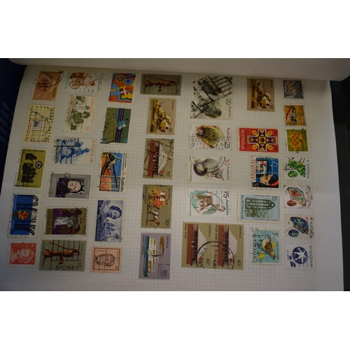 453 - A good and varied interesting collection of stamps from the UK and rest of the world to include loos... 