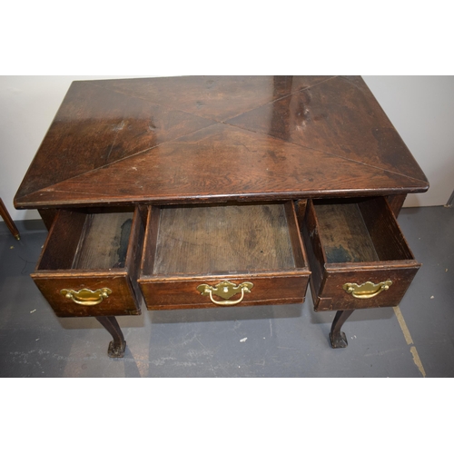 429A - 18th century oak lowboy, cabriole legs, oversailing top, with 3 drawers, quartered top, 89x55x77cm t... 