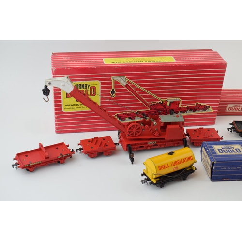 475 - Boxed Hornby Dublo 4620 'Breakdown Crane' suitable for 2 or 3 rail running, (complete with four orig... 