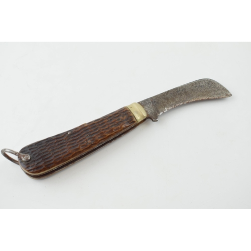 516 - Horn handled pruner knife by Meakin & Co, Sheffield. With original eye loop. Length 11cm. (not inclu... 