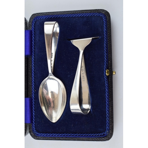 314G - Boxed silver christening set, pusher and a spoon, 46.4 grams.