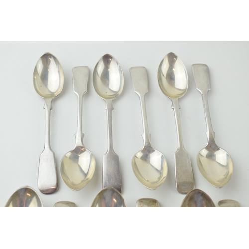 586 - Silver tea spoons to include a set of 6, London 1866m with a similar set, London 1899 (12 spoons), c... 