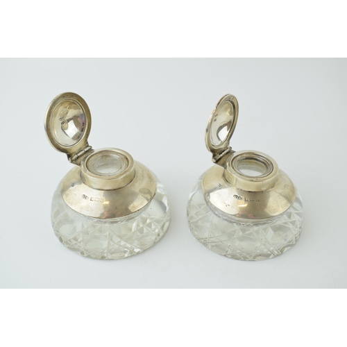 590 - A pair of hallmarked silver and glass inkwells, a pair, with glass liners, Birmingham 1903, 8cm wide... 