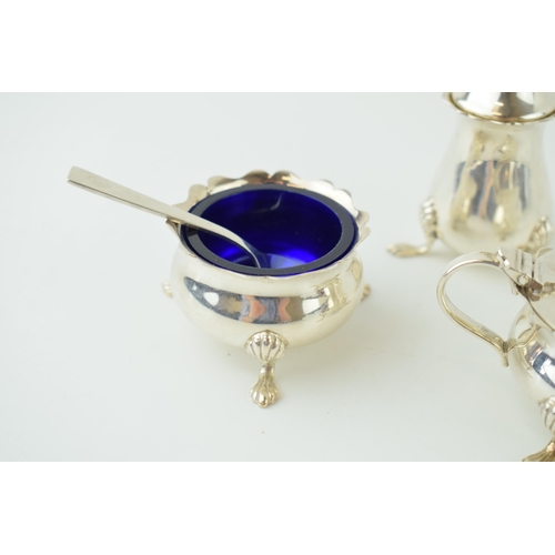 603 - Silver cruet set with plastic blue liners, with spoons, Birmingham 1967, 162.8g.