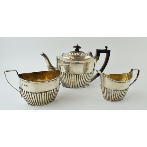 Victorian silver 3 piece bachelor tea set with ebonised handle, London 1892 (3), total weight 575.8 grams.