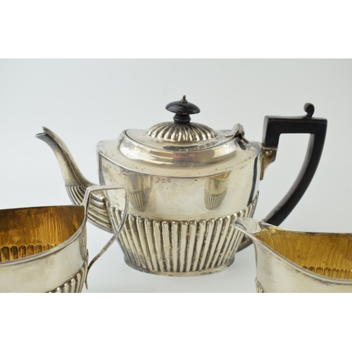 613 - Victorian silver 3 piece bachelor tea set with ebonised handle, London 1892 (3), total weight 575.8 ... 