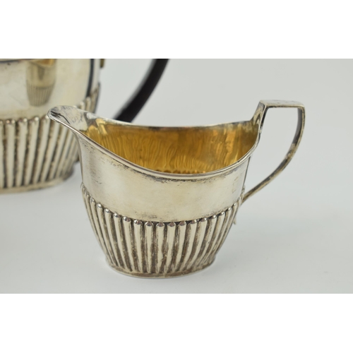 613 - Victorian silver 3 piece bachelor tea set with ebonised handle, London 1892 (3), total weight 575.8 ... 