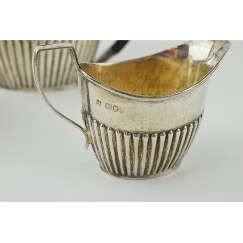 613 - Victorian silver 3 piece bachelor tea set with ebonised handle, London 1892 (3), total weight 575.8 ... 