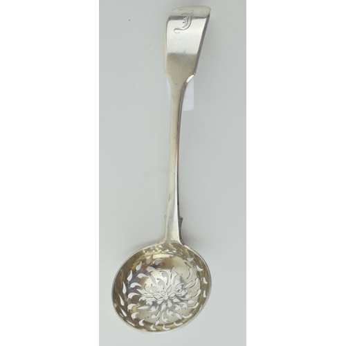 620 - Georgian silver sugar sifter ladle, London 1830, William Eaton, 34.9g.