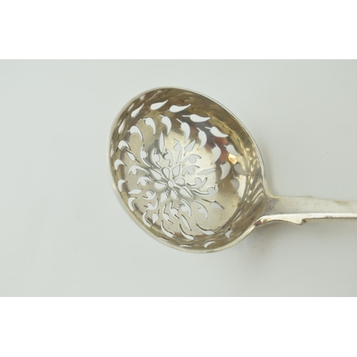 620 - Georgian silver sugar sifter ladle, London 1830, William Eaton, 34.9g.