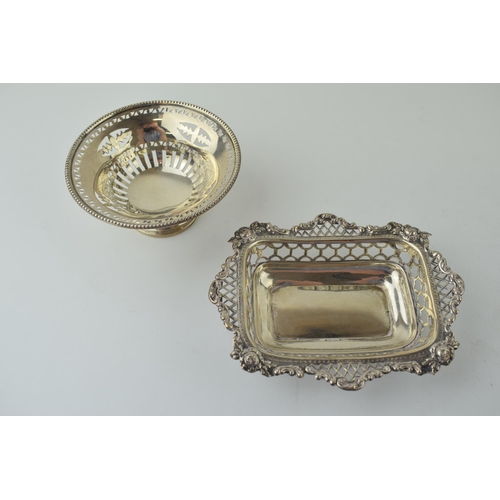 637 - Silver sweet / bon bon dishes to include a pedestal example, Birm 1909 and a basket style piece, Lon... 