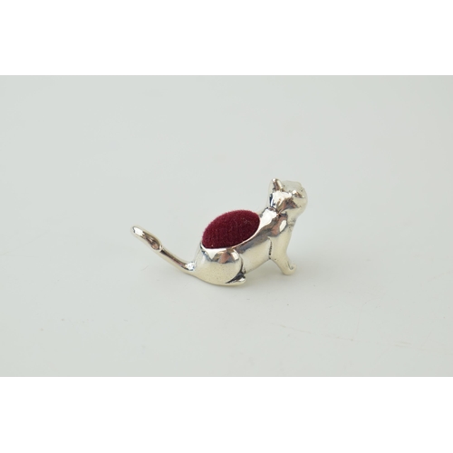 646 - Sterling silver contemporary pin cushion in the form of a cat, 5.2g, 30mm wide.