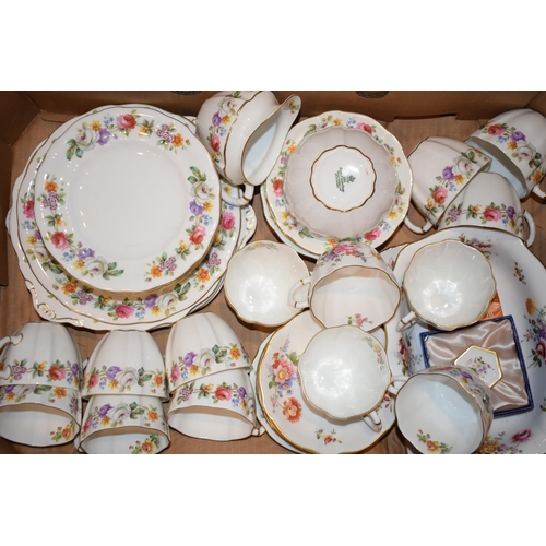 128 - Royal Crown Derby tea ware in a floral pattern to include cups, saucers, cake plates and others (Qty... 