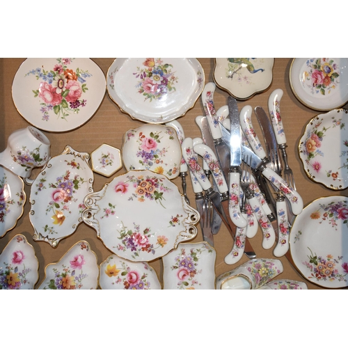 129 - A collection of Royal Crown Derby Derby Posies items to include dishes, a small pedestal bowl and ot... 