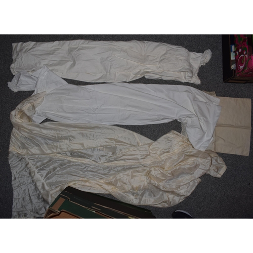 407 - Three Victorian White Cotton Night Dresses and Various Items of Linen