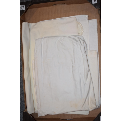 407 - Three Victorian White Cotton Night Dresses and Various Items of Linen