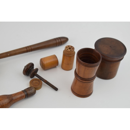 436 - A good collection of treen items to include dice shaker, gaming chips, auctioneers gavel's, S.Maw, S... 