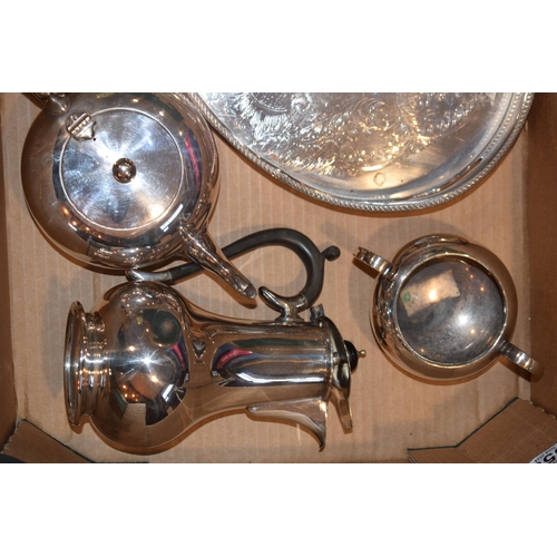 553 - A quantity of silver-plated items to include tea service and tray. (Qty)