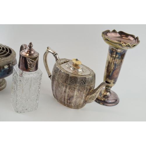 600 - Silva plated item to include a bacchanalian glass claret jug, a teapot with ribbed edges, a pair of ... 