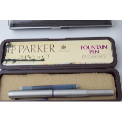 545 - A collection of fountain pens to include two boxed 'Parker 25' pens, Made in England, together with ... 