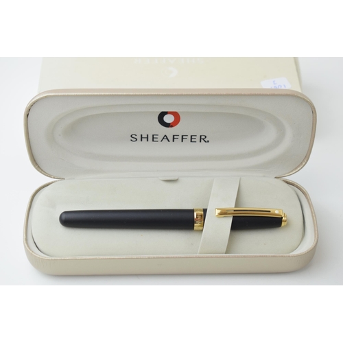 548 - Boxed Sheaffer fountain pen.