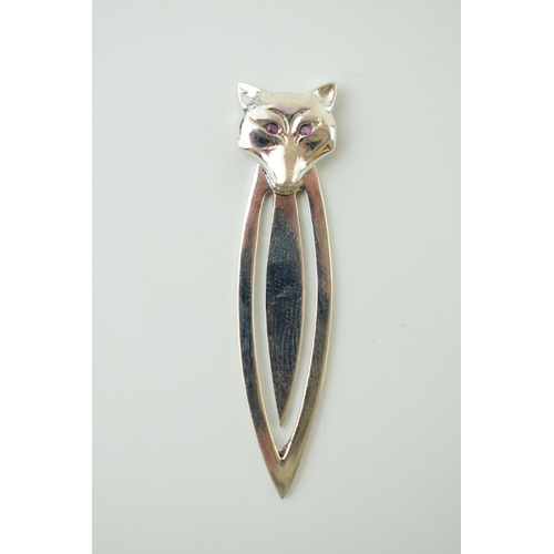 103 - Contemporary silver bookmark with a fox's head finial, 5cm long.