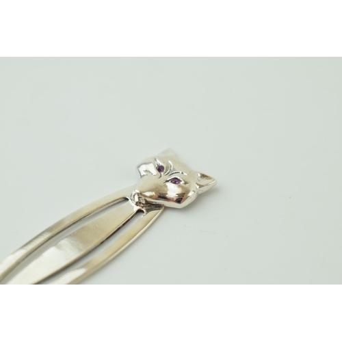 103 - Contemporary silver bookmark with a fox's head finial, 5cm long.