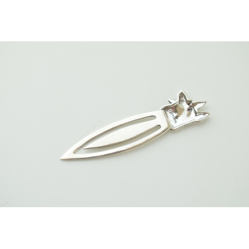 104 - Contemporary silver bookmark with an alsatian's head finial, 5cm long.