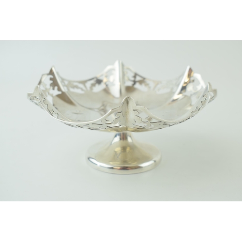 111 - Silver ornate pedestal dish, Sheffield 1937, 175.2g, 15cm diameter.