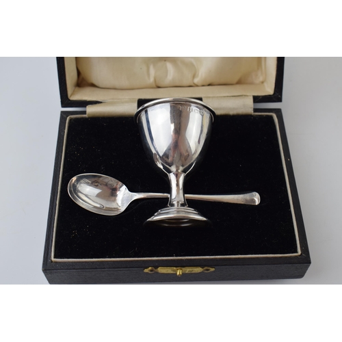 118 - Boxed silver egg and spoon set, fitted case, Birmingham 1939, 31.0g.