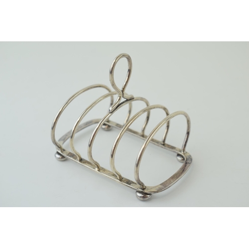 120 - Silvet 5 bar toast rack, 91.7g, London 1902.