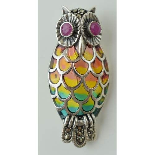 56 - Contemporary silver brooch in the form of a wise owl, 7.3g, 44mm tall, marcasite.