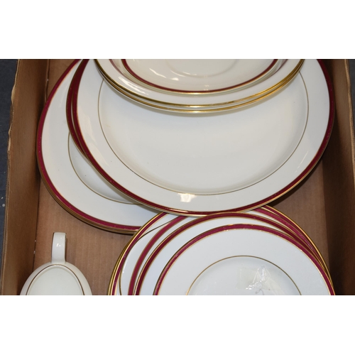 239 - Minton Saturn dinner ware to include platters, a gravy boat and stand with others (Qty).