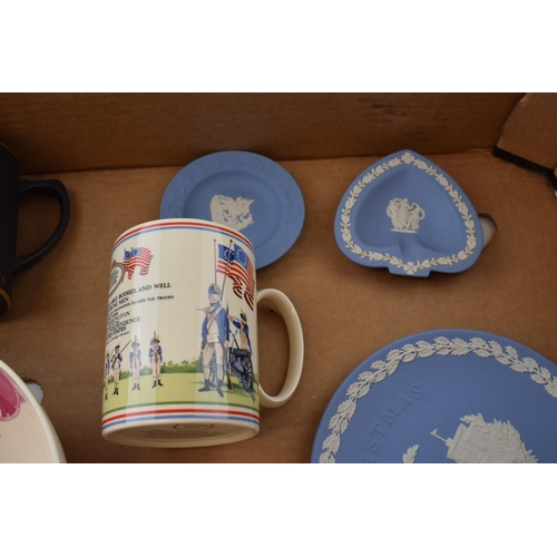 261 - Wedgwood to include a Bizarre by Clarice Cliff Age of Jazz cup, a Dickinson School of Law Bowl, Jasp... 