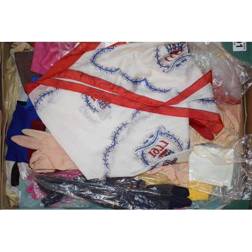 301 - Quantity of Vintage 1960s Ladies Gloves & Scarves