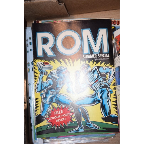 361 - A large collection of comics to include Marvel and DC comics, 'Batman', 'Superman', 'Hellstorm', 'In... 