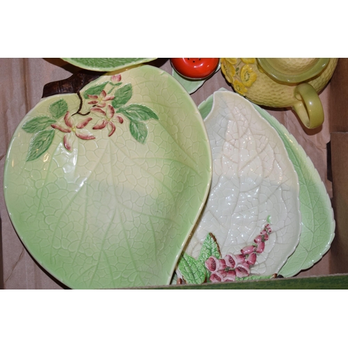 67 - Pottery to include Carlton Ware Cabbage Ware items, a lobster footed lettuce bowl, a cruet set and o... 