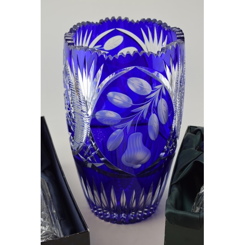 78 - Glassware to include a large Bohemian Cobalt blue cut glass vase, 30cm tall, a boxed Thomas Webb dec... 