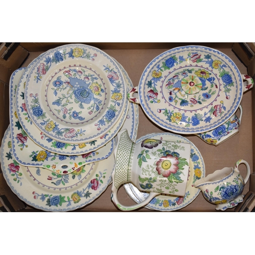 89 - Masons Pottery in the Regency pattern to include a butter dish, a lidded tureen, a cruet set, cups, ... 