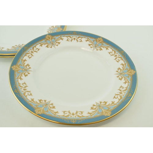 118 - De Lamerie Fine Bone China, Chatsworld Garland pattern in blue, to include three 27.5cm diameter pla... 