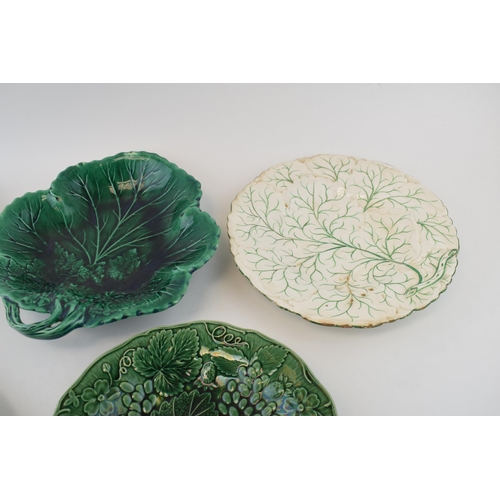 127 - A group of early 19th century moulded green glaze and painted dessert wares and a similar Spode Bamb... 