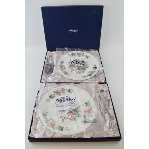 238 - A pair of boxed Aynsley Pembroke cake plates and knives, as new (2).