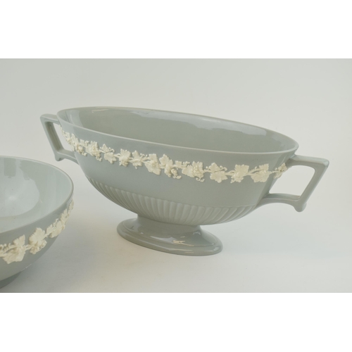 255 - Wedgwood Embossed Queensware 10