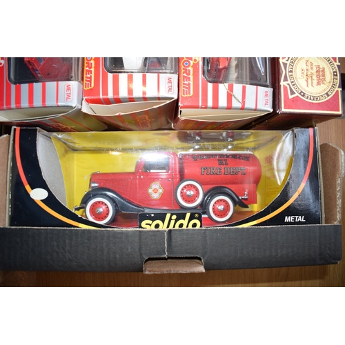 492 - A collection of boxed vintage die cast vehicles to include Solido 8003 and 8005 Fire Engines, Majore... 