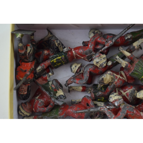 620 - A collection of lead toy soldiers to include John Hill & Co with others (Qty).