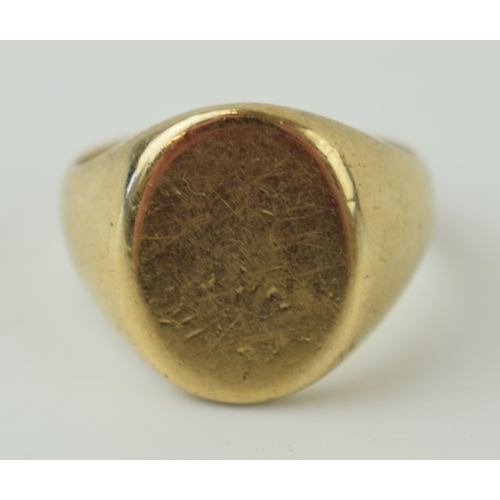 642 - 9ct gold gentleman large signet ring, vacant face, 10.8g, size W/X.