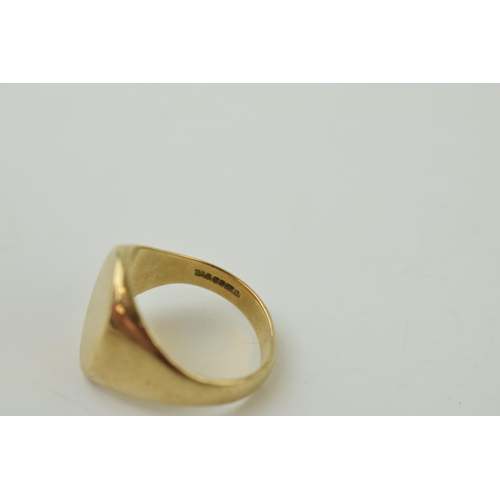 642 - 9ct gold gentleman large signet ring, vacant face, 10.8g, size W/X.