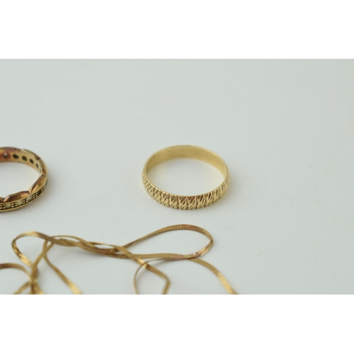 646 - 9ct gold ring together with another ring and a necklace a/f. Weight 5.3 grams.